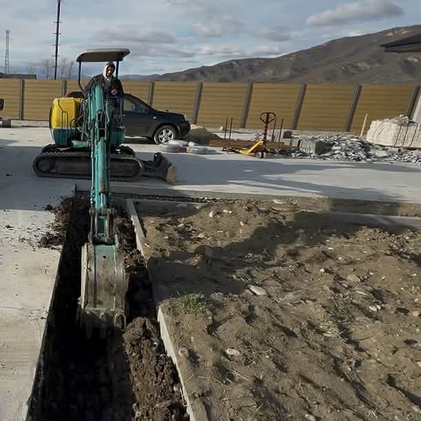 მინი ექსკავატორი საძირკვლის ამოთხრა თბილისში